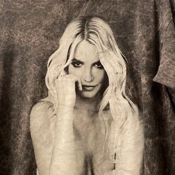 Britney Spears Long Sleeve Shirt - Picture 3 of 5
